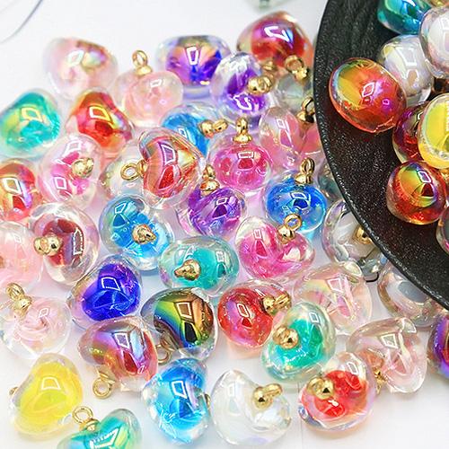 ハート オーロラ チャーム 10個 ぷっくり ツヤ アクリル 立体 クリア