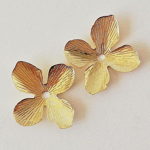 メタルフラワー 4弁花 プレート ゴールド 10個 2304 ym1-2384