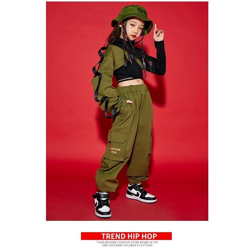 キッズダンス衣装 セットアップ ヒップホップ ファッション ガールズ ダンス衣装 トップス 迷彩パンツ ミリタリー 派手 K-POP 韓国 黒 カーキ 迷彩柄の画像