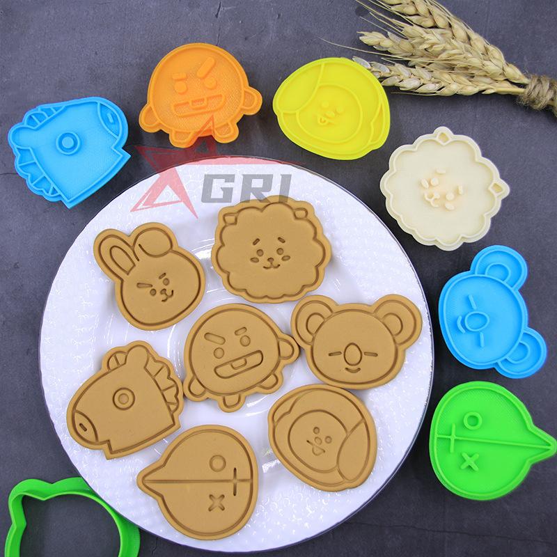 Bt21 クッキー型抜き Bts 防弾少年団 韓流グッズ クッキー型抜き 製菓道具 洋菓子用グッズ かわいい型枠 Gbtsmj 003 Gri 通販 Yahoo ショッピング