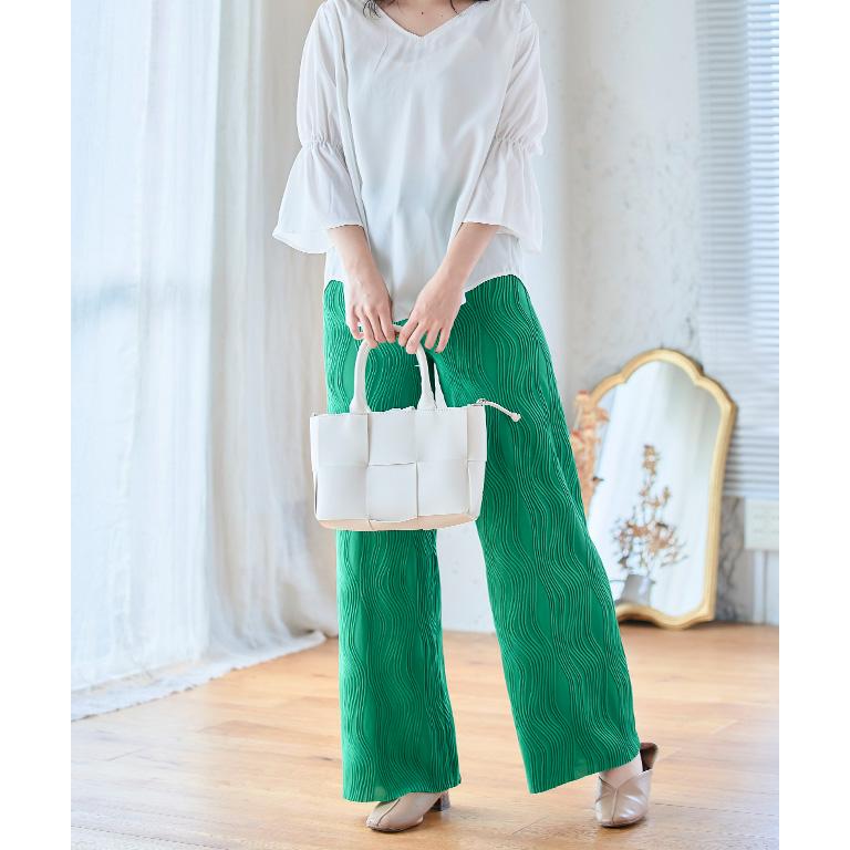 【美品】プリーツプリーズ　ロングパンツ　薄いグリーン　ストレッチ　手洗い可　緑 美品】プリーツプリーズ ロングパンツ 薄いグリーン ストレッチ