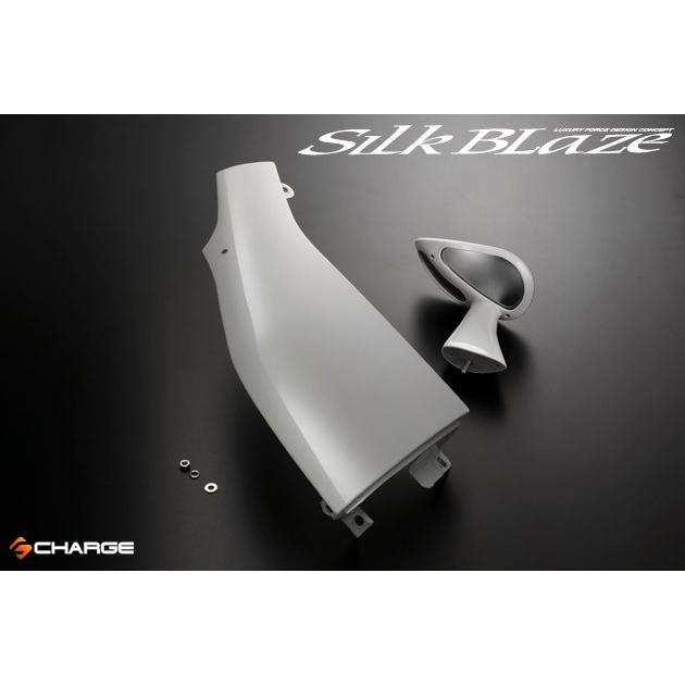 200系ハイエース スタイリッシュフェンダーミラー&スムージングパネル