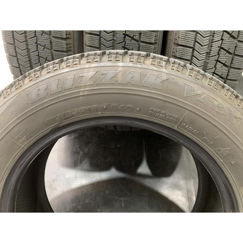 アクア外 175 65 15.ブリザック VRX 19年製