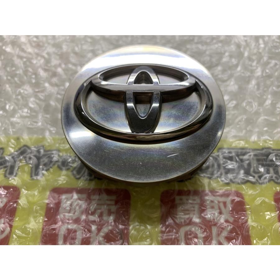 1枚 TOYOTA 純正センターキャップ 17インチ 純正アルミ使用 1枚 TOYOTA 純正センターキャップ 17インチ 純正アルミ使用