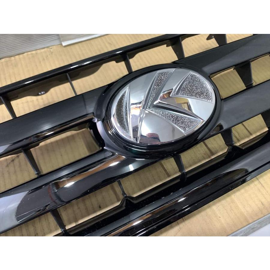 トヨタ TOYOTA KLUGER グリル 53111-4807 サイドモール？ 75731 / 75742 75741 75732 ブラック ...