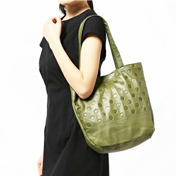 【 un signet アンシグネ 】[正規品] 55209 日本製 カウレザー ドット柄 トートバッグ レディース プレゼント    プレゼント 父の日 | un signet | 01