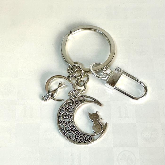 猫 ネコ 三日月 MOON 月 キーホルダー 雑貨 アイテム 鍵 シルエット