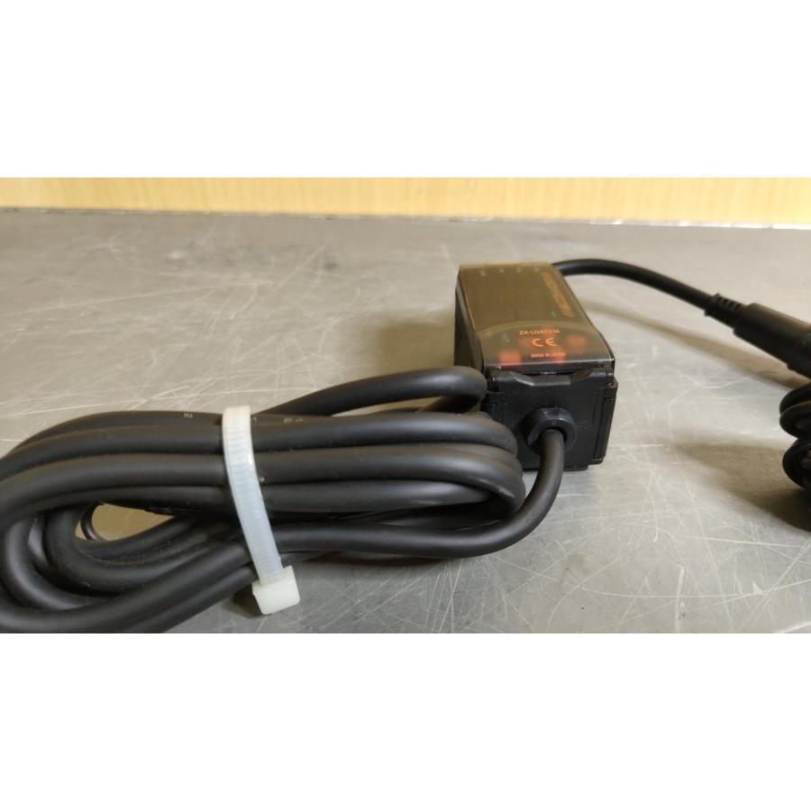 中古 OMRON ZX-LDA11-N スマートセンサ(AAPR51017C222