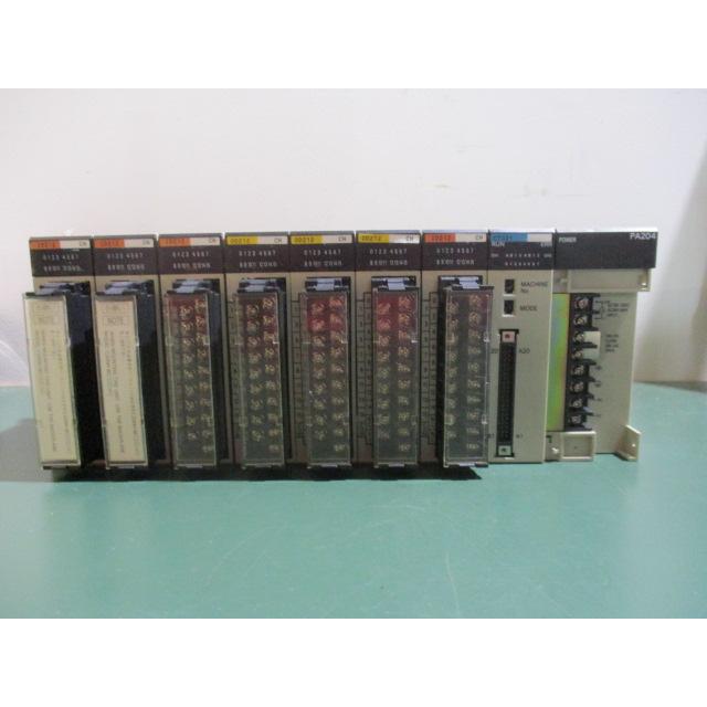中古 OMRON C200HW-BI081-V1 PA204 CT021 ID212*4 OD212*3 