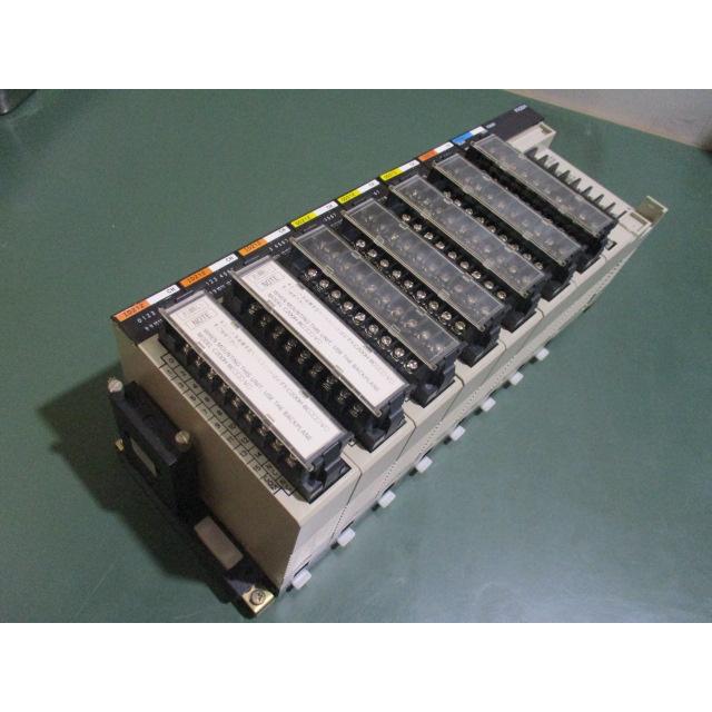 中古 OMRON C200HW-BI081-V1 PA204 CT021 ID212*4 OD212*3 
