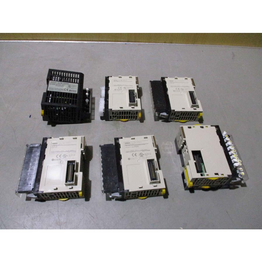 オムロンCJ1W-OC211 ２個 オムロン（OMRON） CJ1W-OC211 リレー接点出力ユニット 出力16点 独立