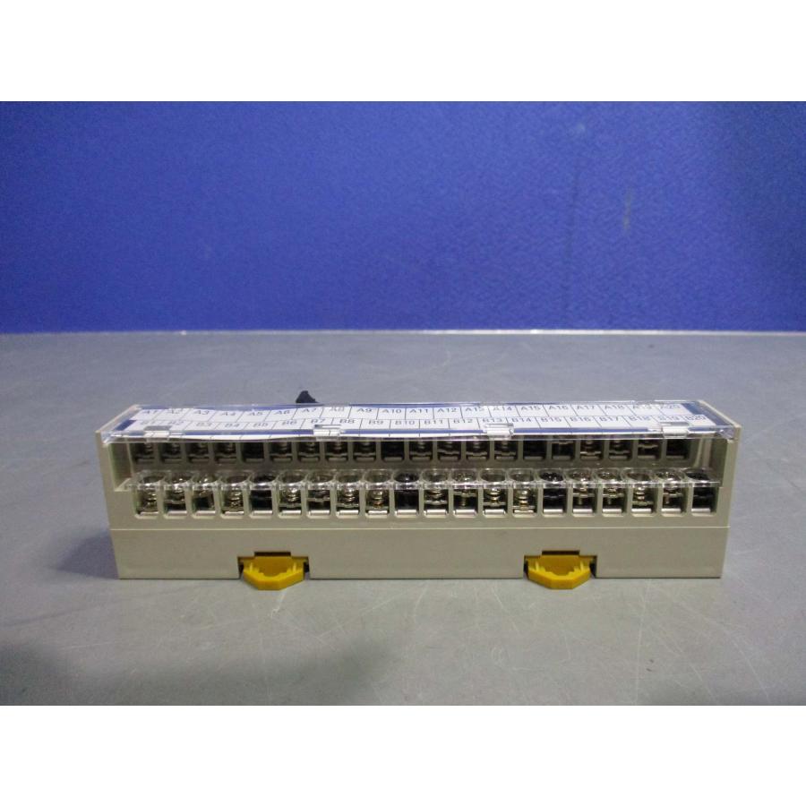 中古 OMRON CONNECTOR XW2D-40G6 コネクタ端子台 4個 中古 OMRON CONNECTOR XW2D-40G6 コネクタ端子台 4個