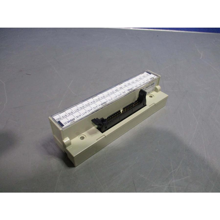 中古 OMRON CONNECTOR XW2D-40G6 コネクタ端子台 4個 中古 OMRON CONNECTOR XW2D-40G6 コネクタ端子台 4個
