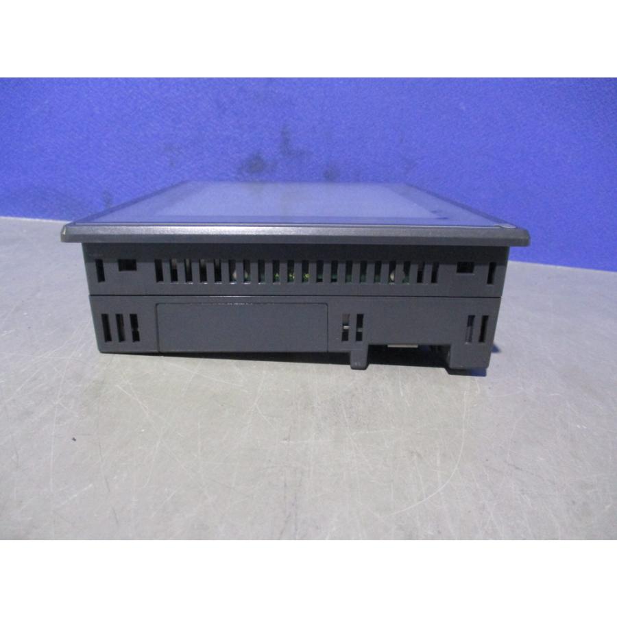 中古 KEYENCE VT2-7SB タッチパネル 通電OK (DARR70819C055