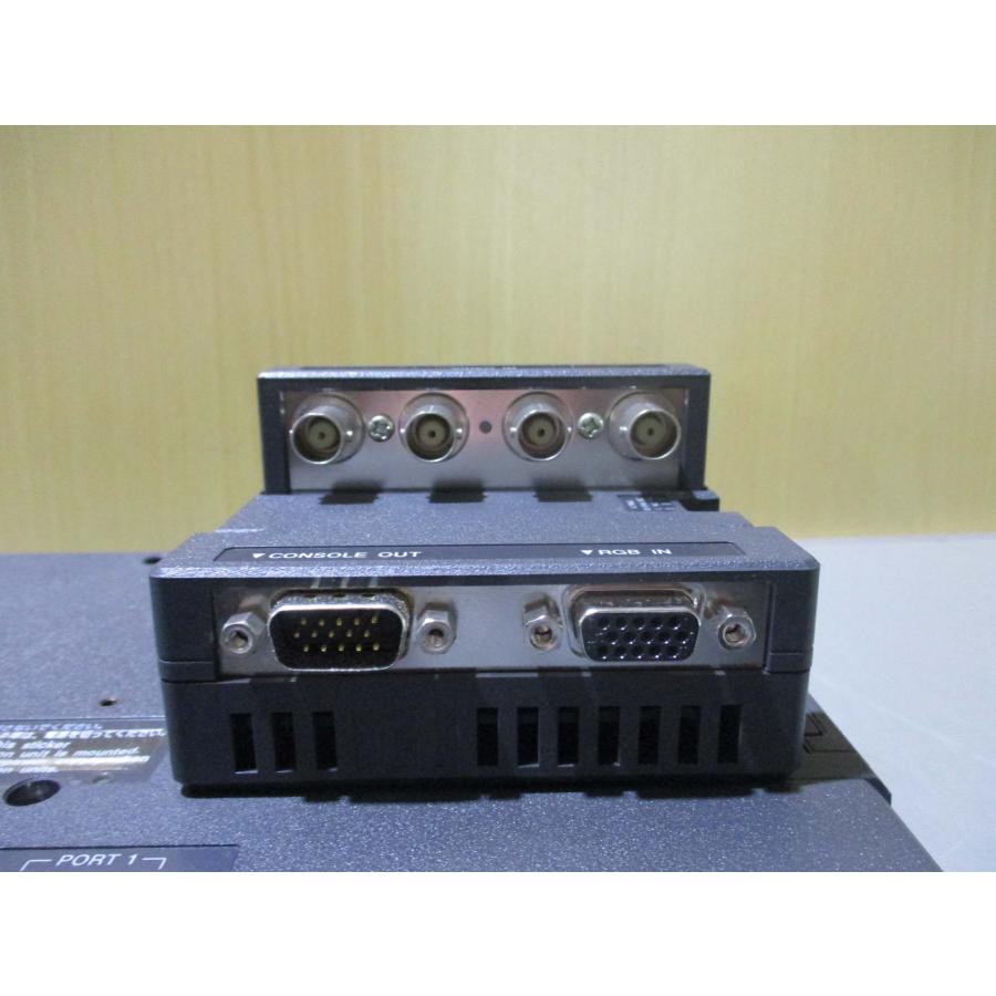 中古 KEYENCE タッチパネル VT3-S12 100-240VAC 50/60Hz 通電OK