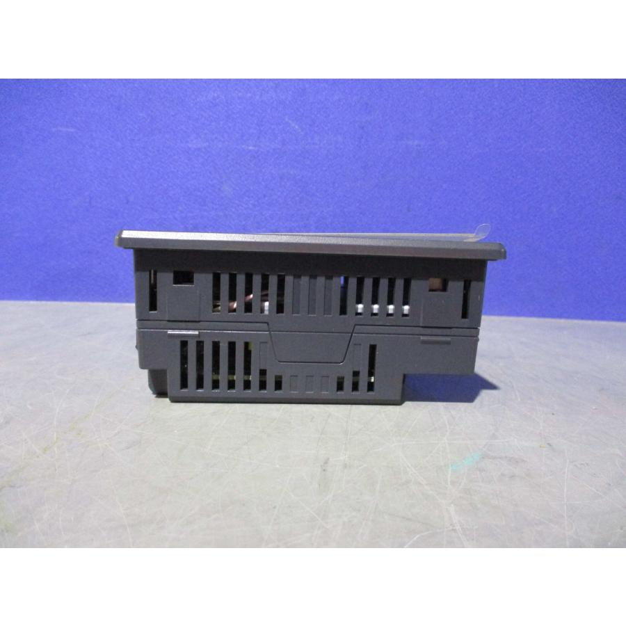 中古KEYENCE TOUCH PANEL DISPLAY VT3-Q5S 通電OK(DBBR60517C075