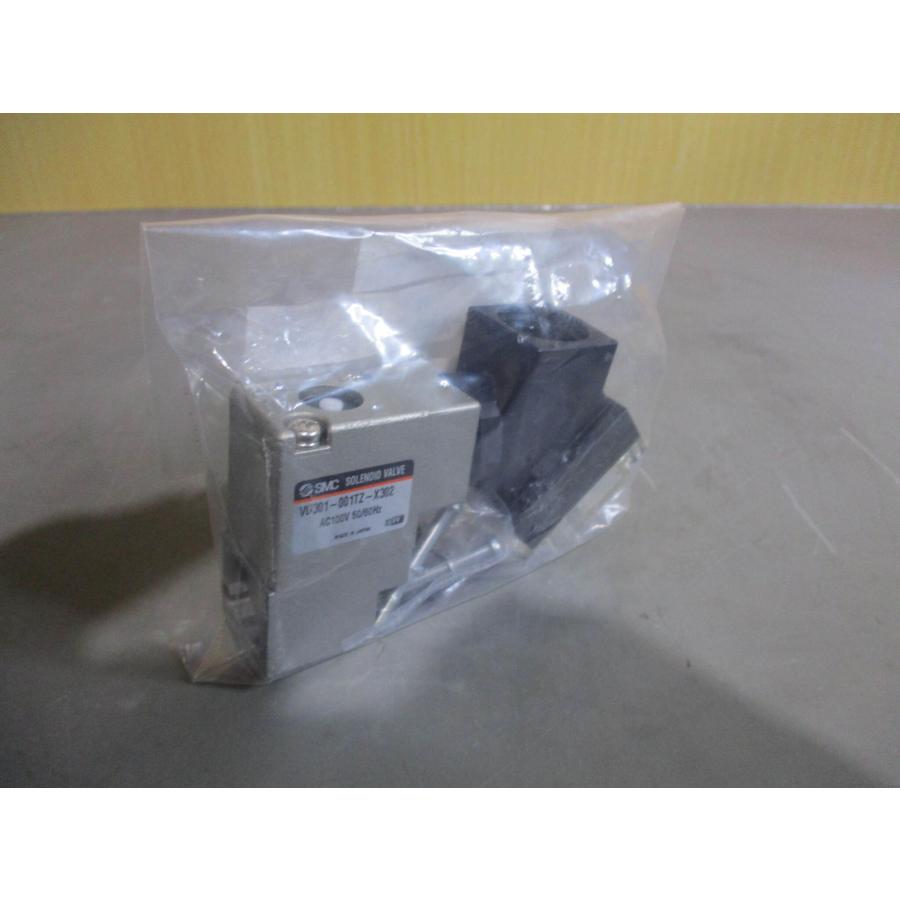 新古 SMC VO301-001TZ-X302 バルブ付シリンダ用電磁弁 (EBMR61026E072