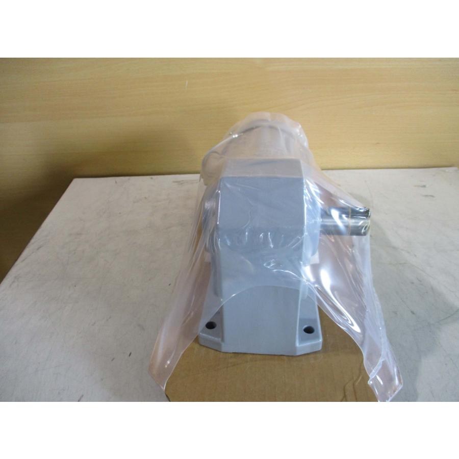 新古 NISSEI GTR THREE PHASE INDUCTION MOTOR H2LM-28L-30-T040 新古 NISSEI GTR THREE PHASE INDUCTION MOTOR H2LM-28L-30-T040