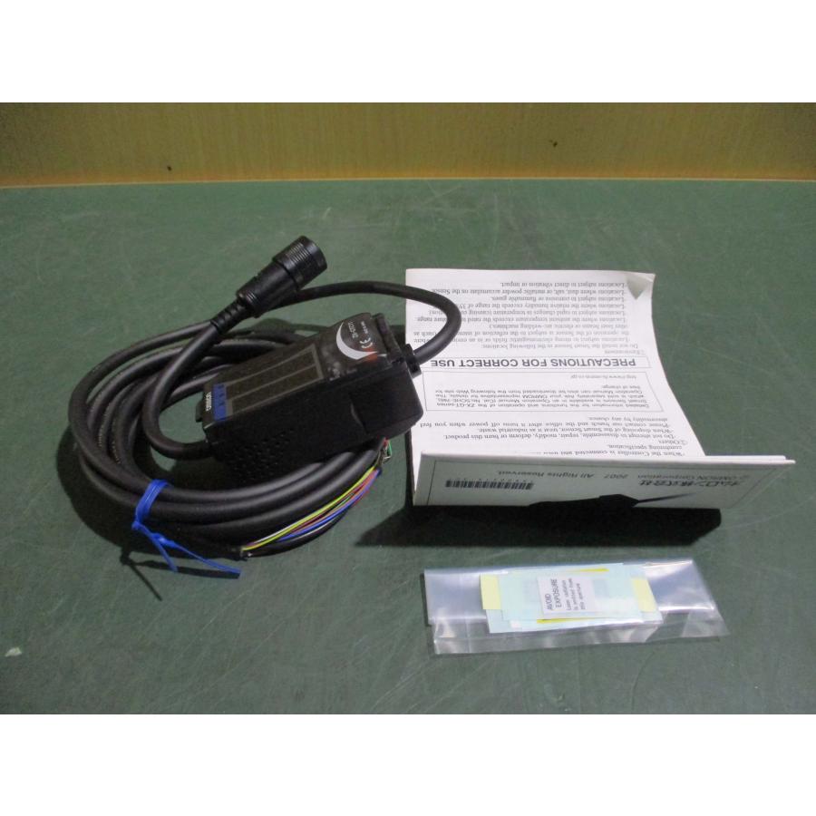 新古 OMRON SMART SENSOR ZX-GTC11 レーザ式CCD測長センサアンプ