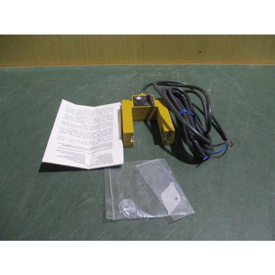 新古 OMRON PHOTOELECTRIC SWITCH E3S-GS3E4(FBLR50302D030