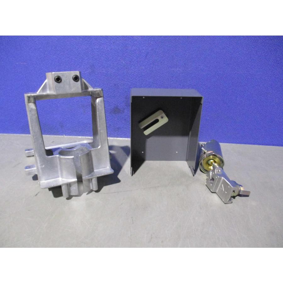 新古 azbil アズビル 弁リンケージ Q455C1052(FBQR61007D011