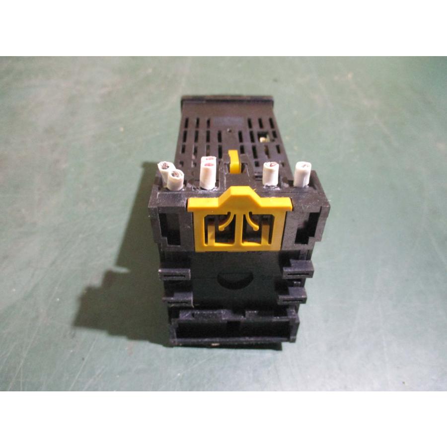 中古 OMRON TEMPERATURE CONTROLLER E5CN-RTU デジタル温度調節計