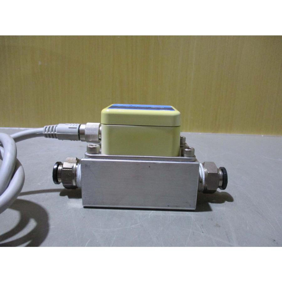 中古 YAMATAKE AZBIL AIR FLOW METER MCF0150ARND010000 エアフローセンサー デジタルメーター