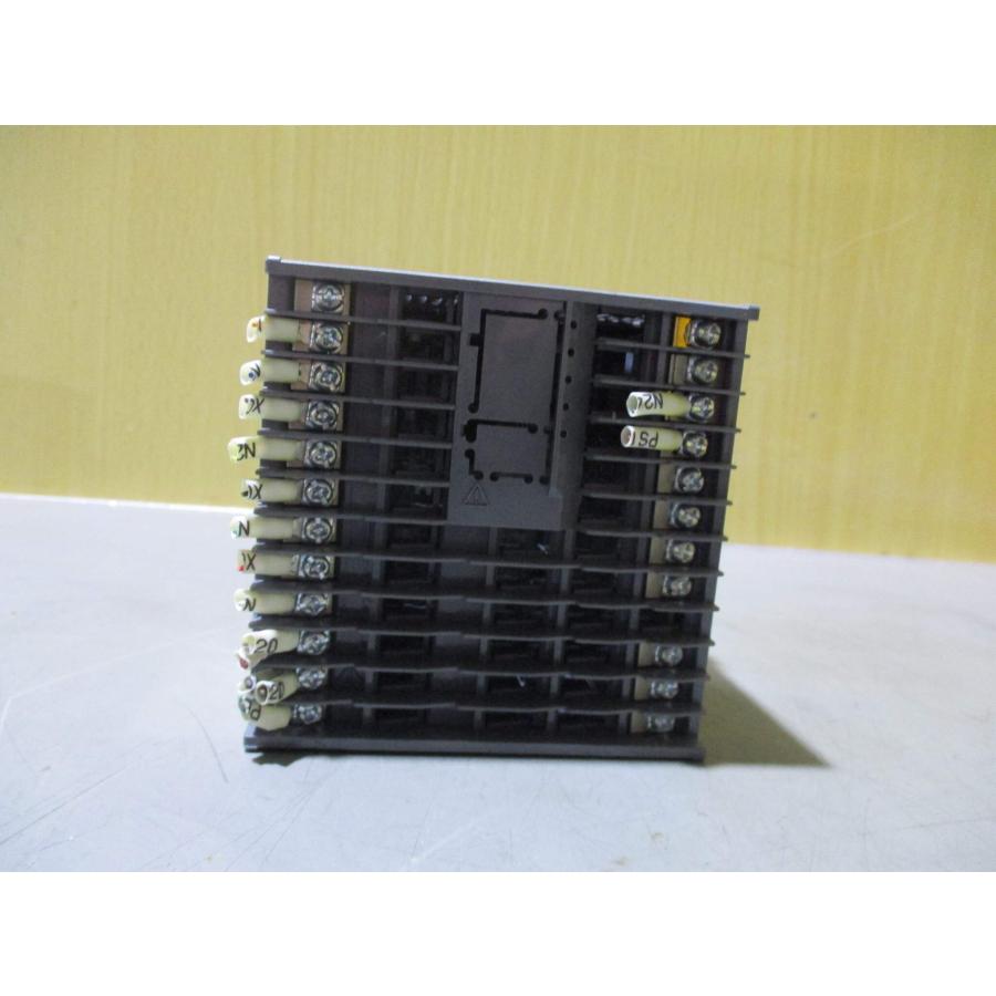 中古YOKOGAWA UT35A デジタル指示調節計 通電OK(JAJR60805B091)