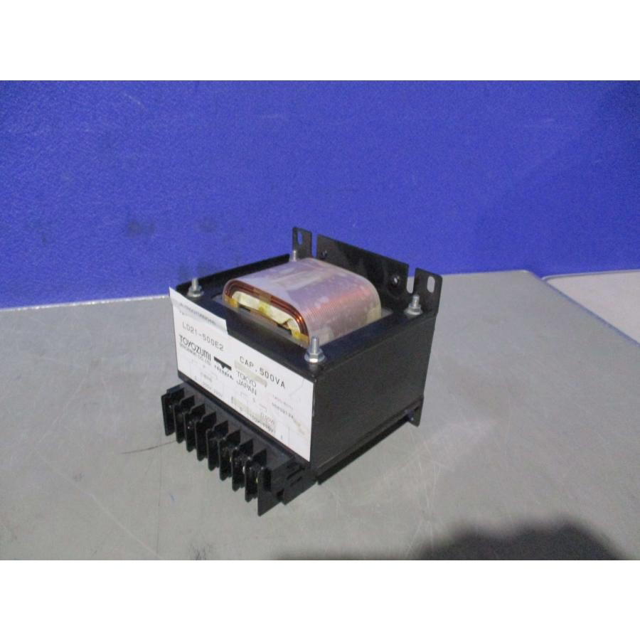 中古 TOYOZUMI LD21-500E2 電源トランス 単相 複巻 200V → 100V