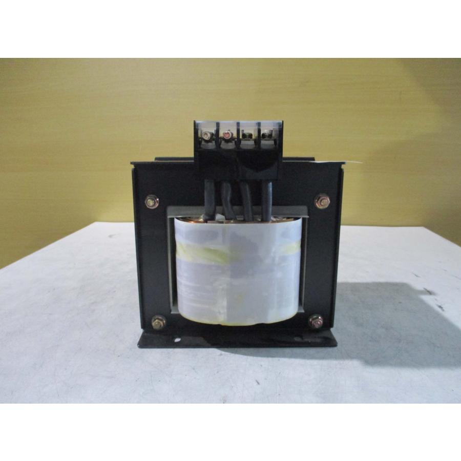 中古 TOYOZUMI isolation transformer SD21-03KB 200V対100Vの 中古 TOYOZUMI isolation transformer SD21-03KB 200V対100Vの