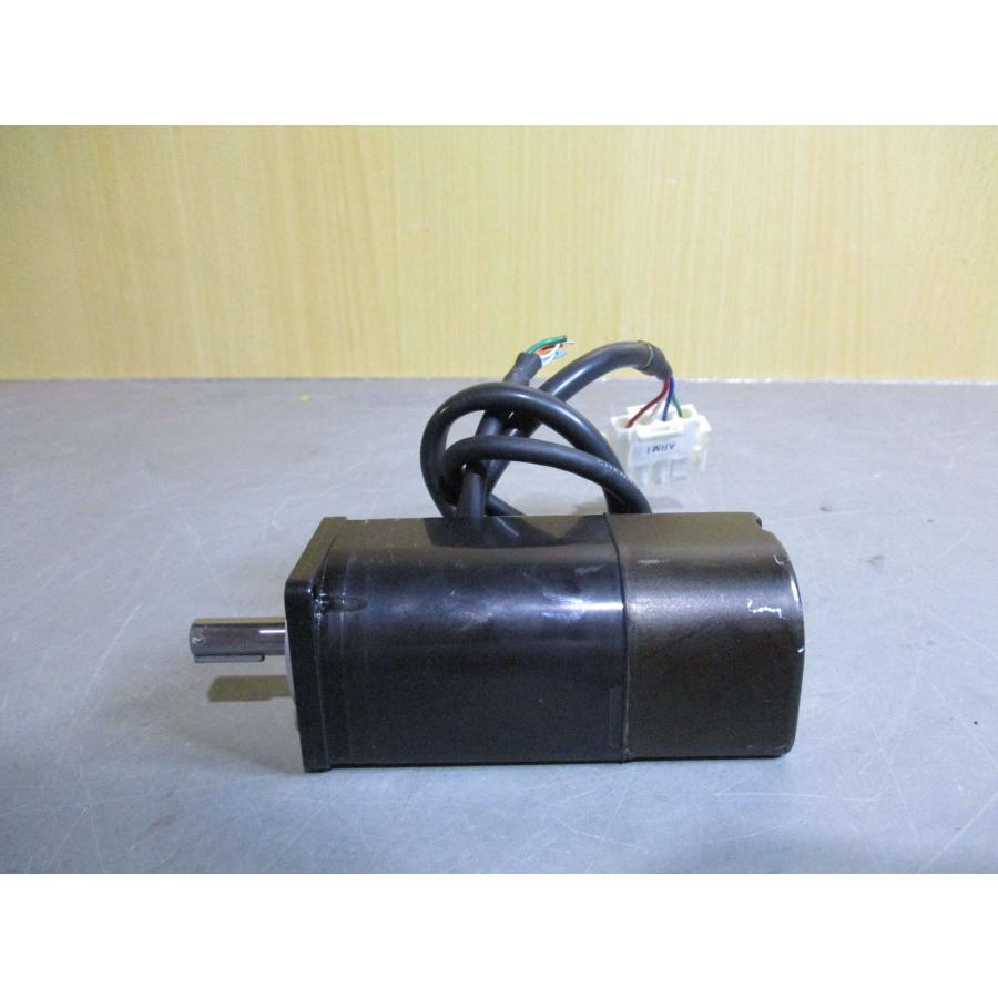 中古 YASKAWA AC SERVO MOTOR SGMAH-01A1A61 サーボモーター 100W