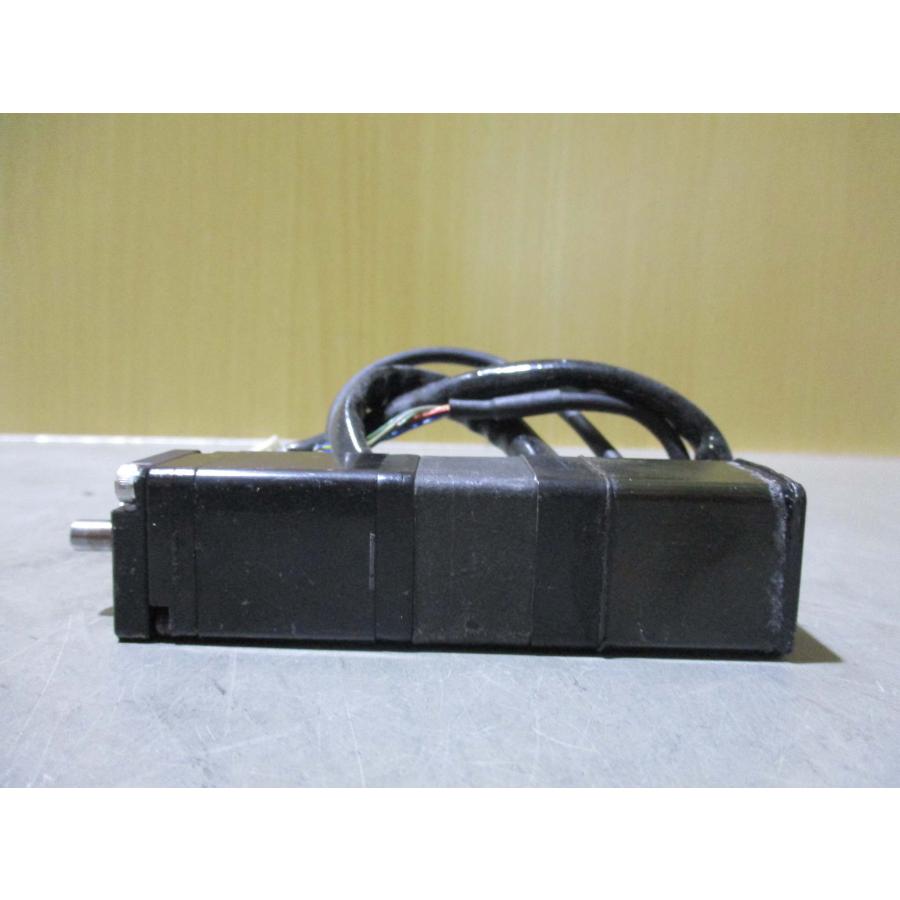 【未使用品】YASKAWA ACサーボモータ SGMM-A1C312C 中古 YASKAWA AC SERVO MOTOR SGMM-A2C312C サーボモータ 20W 24V 2A