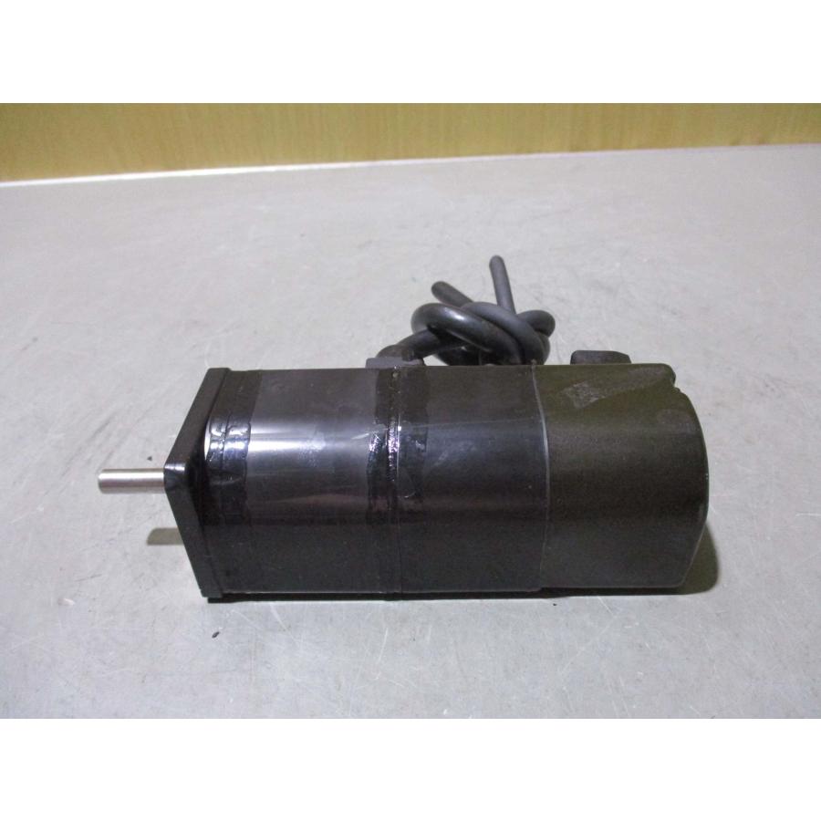 中古YASKAWA 安川電機 サーボモータ SGMAJ-A5C1A-HL11(KBUR41125C071