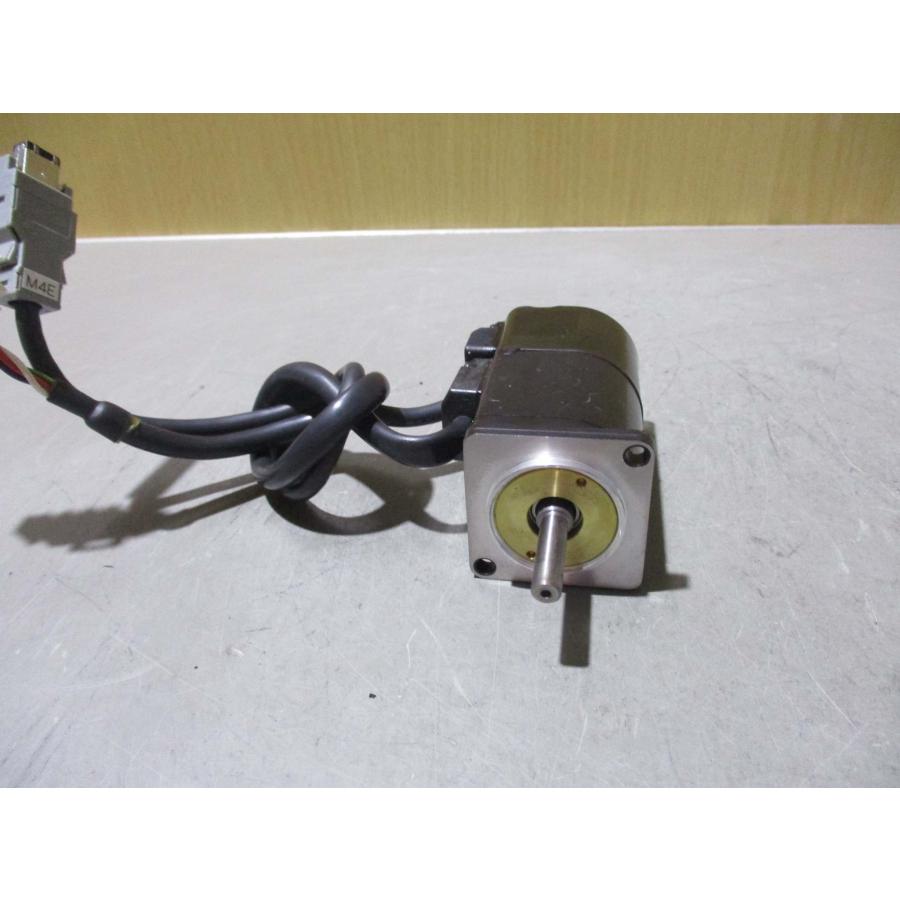 中古YASKAWA / 安川電機 安川 サーボモーター SGMAH-A5BAA21