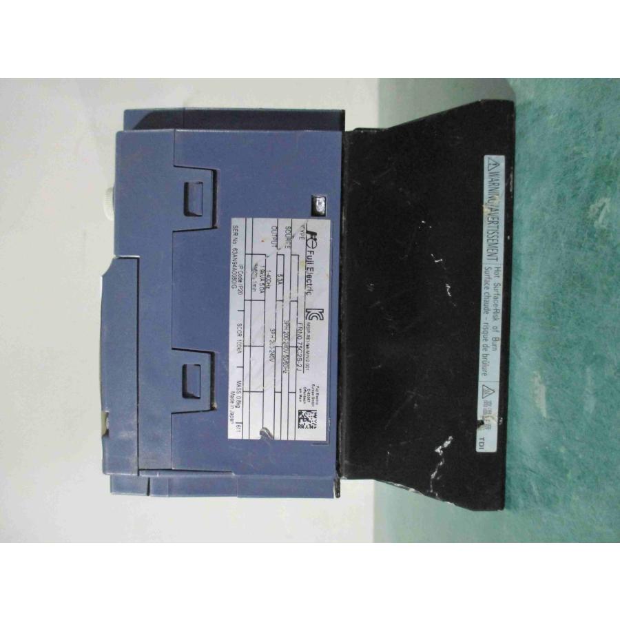 中古 Fuji FRENIC MINI FRN0.75C2S-2J 三相 インバータ 200V 1.9