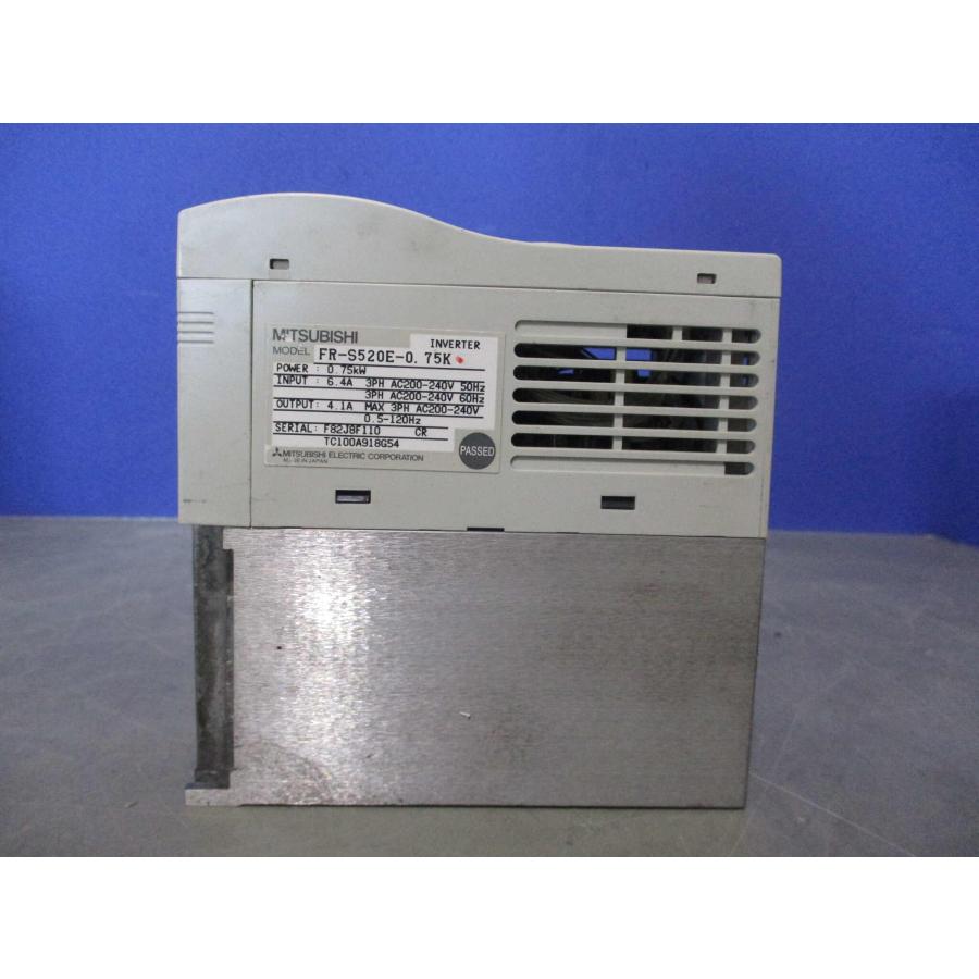 中古 MITSUBISHI INVERTER FR-S520E-0.75K インバータ (LAER51229D112