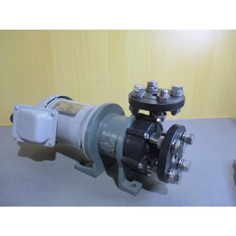 中古 IWAKI MD-100RMFL-04CE&TOSHIBA JEC-2137-2000 0.4KW マグネット