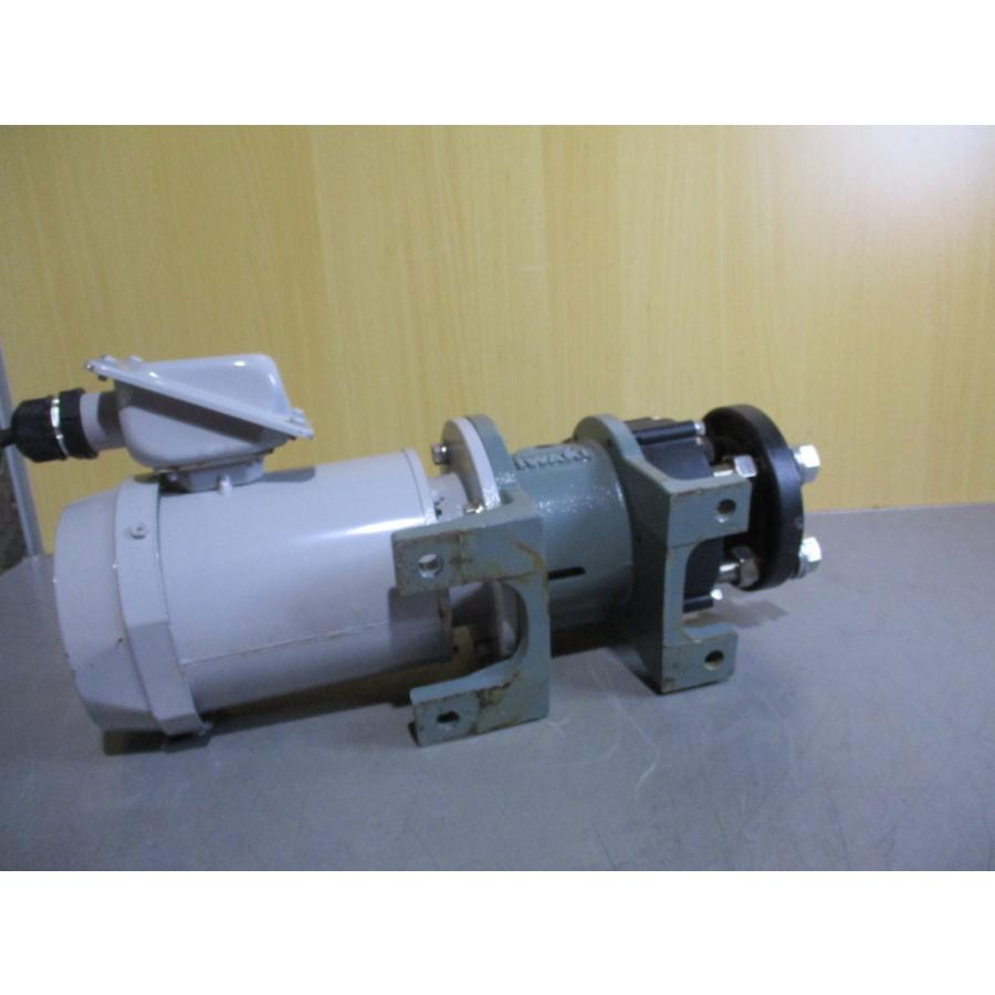 中古 IWAKI MD-100RMFL-04CE&TOSHIBA JEC-2137-2000 0.4KW マグネット