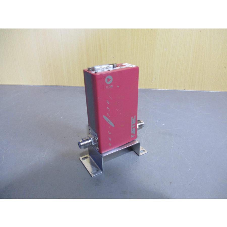 中古HORIBA MASS FLOW CONTROLLER SEC-F730M A1 1SLM 中古HORIBA MASS FLOW CONTROLLER SEC-F730M A1 1SLM