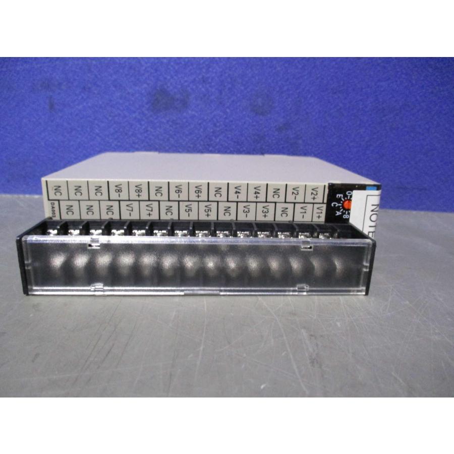 新古OMRON D/A UNIT C200H-DA003 アナログ出力ユニット (NAPR60712B093