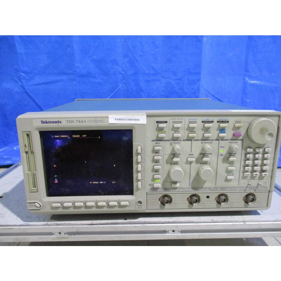 中古TEKTRONIX 4-CH COLOR DIGITAL OSCILLOSCOPE 500 MHz 1GS/s 中古TEKTRONIX 4-CH COLOR DIGITAL OSCILLOSCOPE 500 MHz 1GS/s