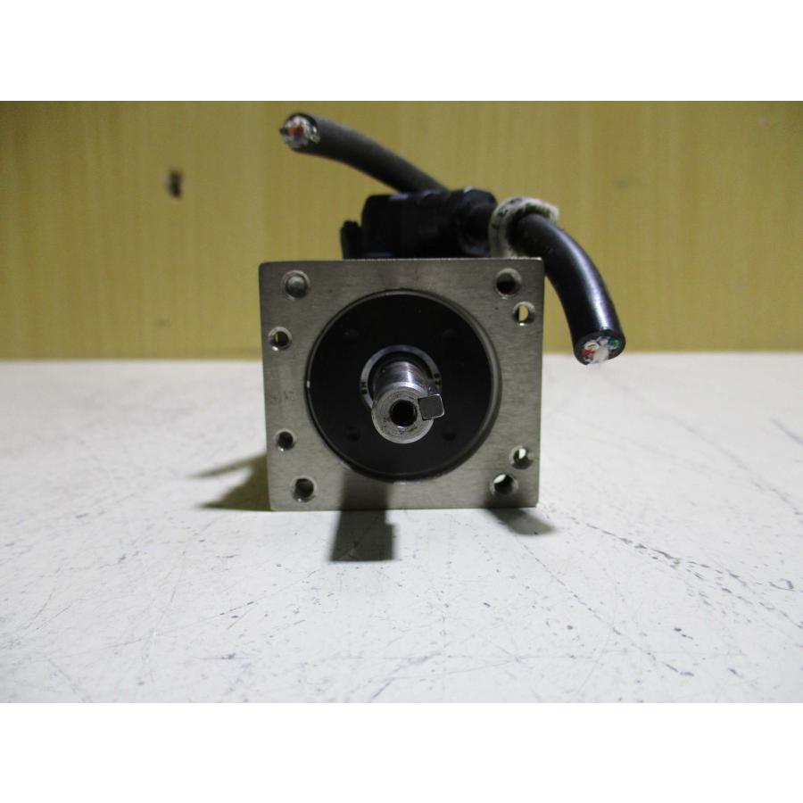 中古 KEYENCE SV2-B010AK 100W 200V ACサーボシステム キー溝 中古 KEYENCE SV2-B010AK 100W 200V ACサーボシステム キー溝