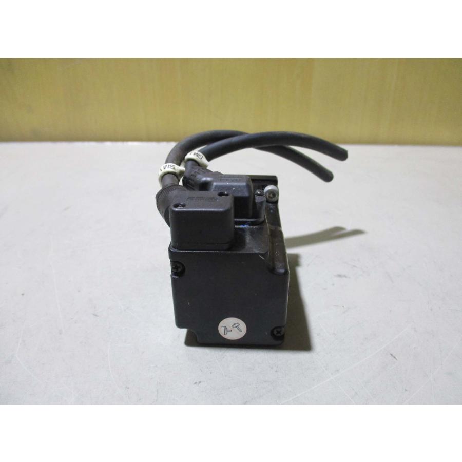 中古 KEYENCE AC SERVO MOTOR SV2-M010AK サーボモーター 100W