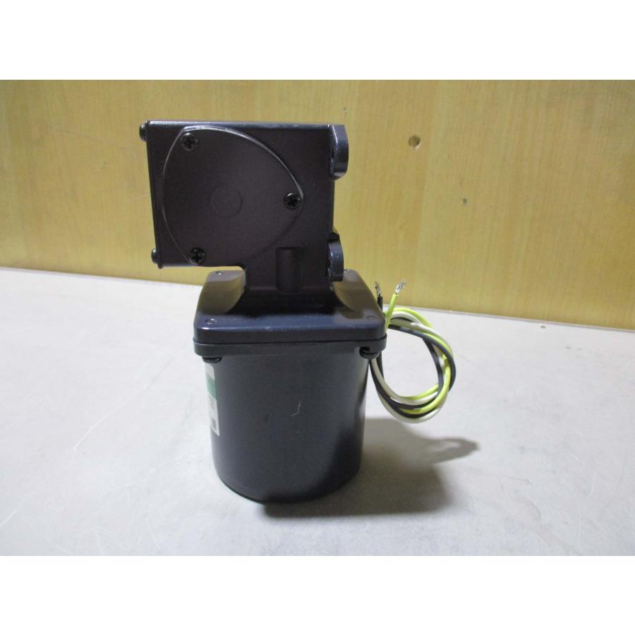 新古 ORIENTAL MOTOR 4RK25A-60RB ウォームギヤードモーター 新古 ORIENTAL MOTOR 4RK25A-60RB ウォームギヤードモーター