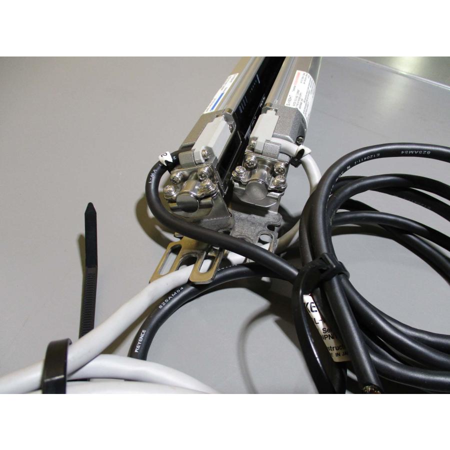 中古 KEYENCE Transmitter SL-V60H / Receiver セーフティライト 中古 KEYENCE Transmitter SL-V60H / Receiver セーフティライト