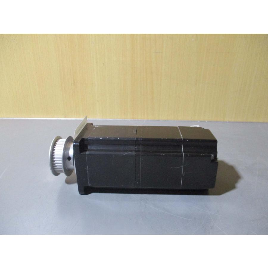 中古 YASKAWA AC SERVO MOTOR SGMAH-02AAA2C サーボモーター 中古 YASKAWA AC SERVO MOTOR SGMAH-02AAA2C サーボモーター