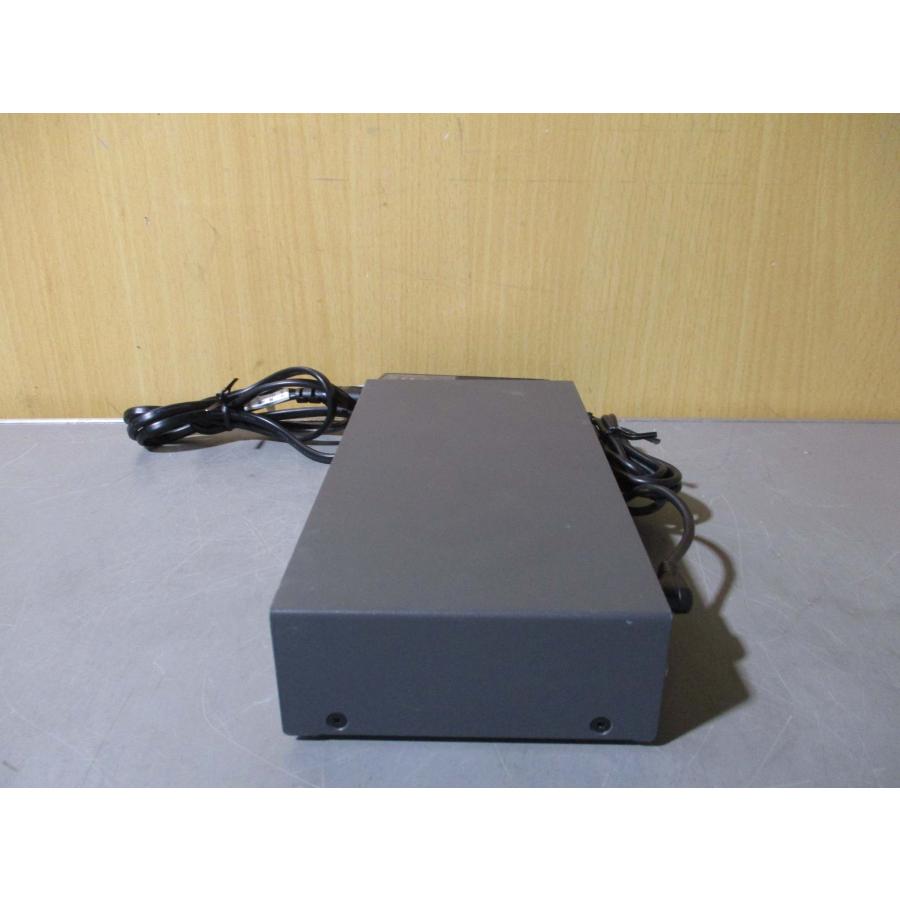 中古 FUJITSU FS-1004AT シングルユーザーKVMスイッチ 4ポートモデル