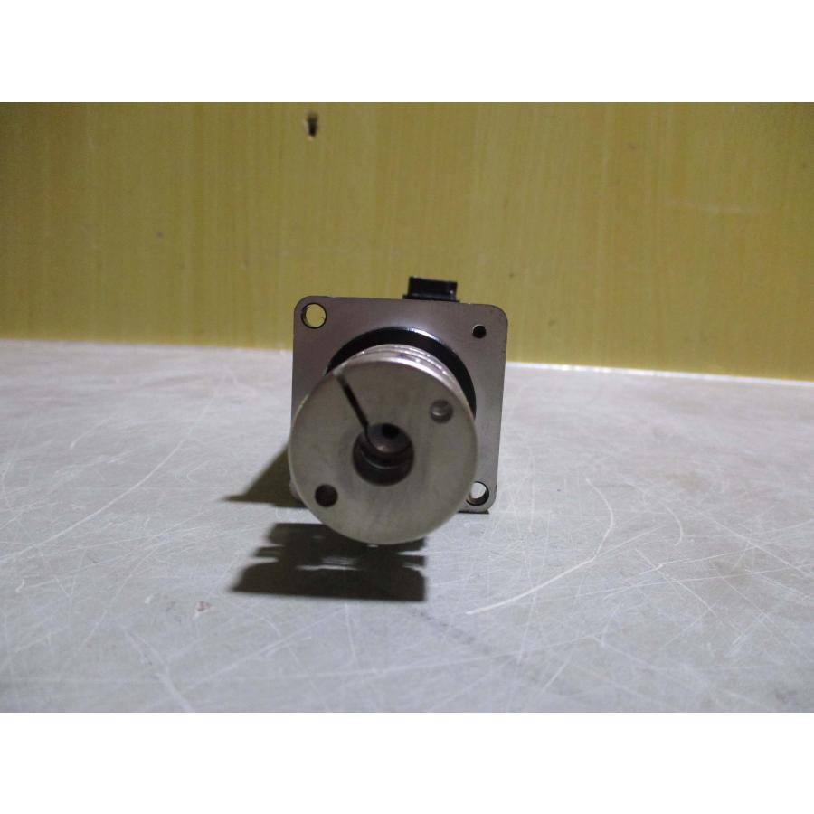中古 YASKAWA AC SERVO MOTOR SGMJV-01ADA2C AC サーボモータ 100W (R51003GBB048)