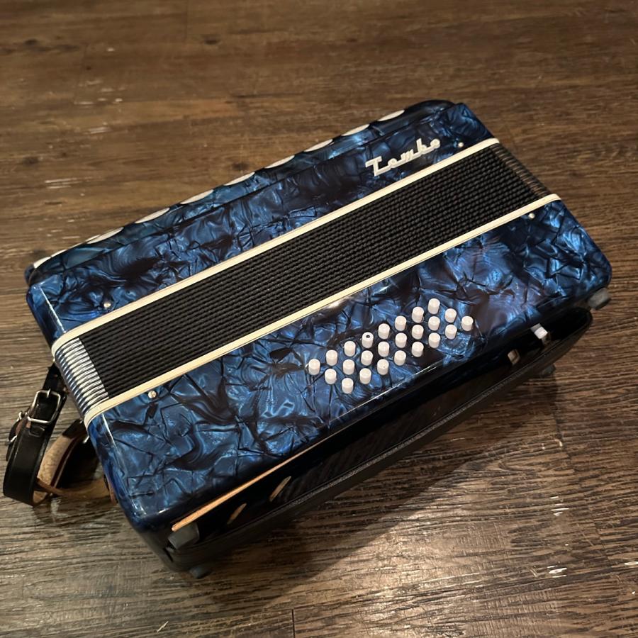 TOMBO(楽器) Tombo No.241 34鍵盤 24ベース Accordion トンボ TOMBO(楽器) Tombo No.241 34鍵盤 24ベース Accordion トンボ