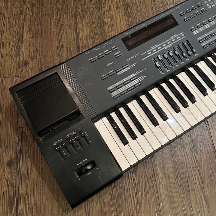 ローランド Roland JV-1000 Synthesizer Keyboard
